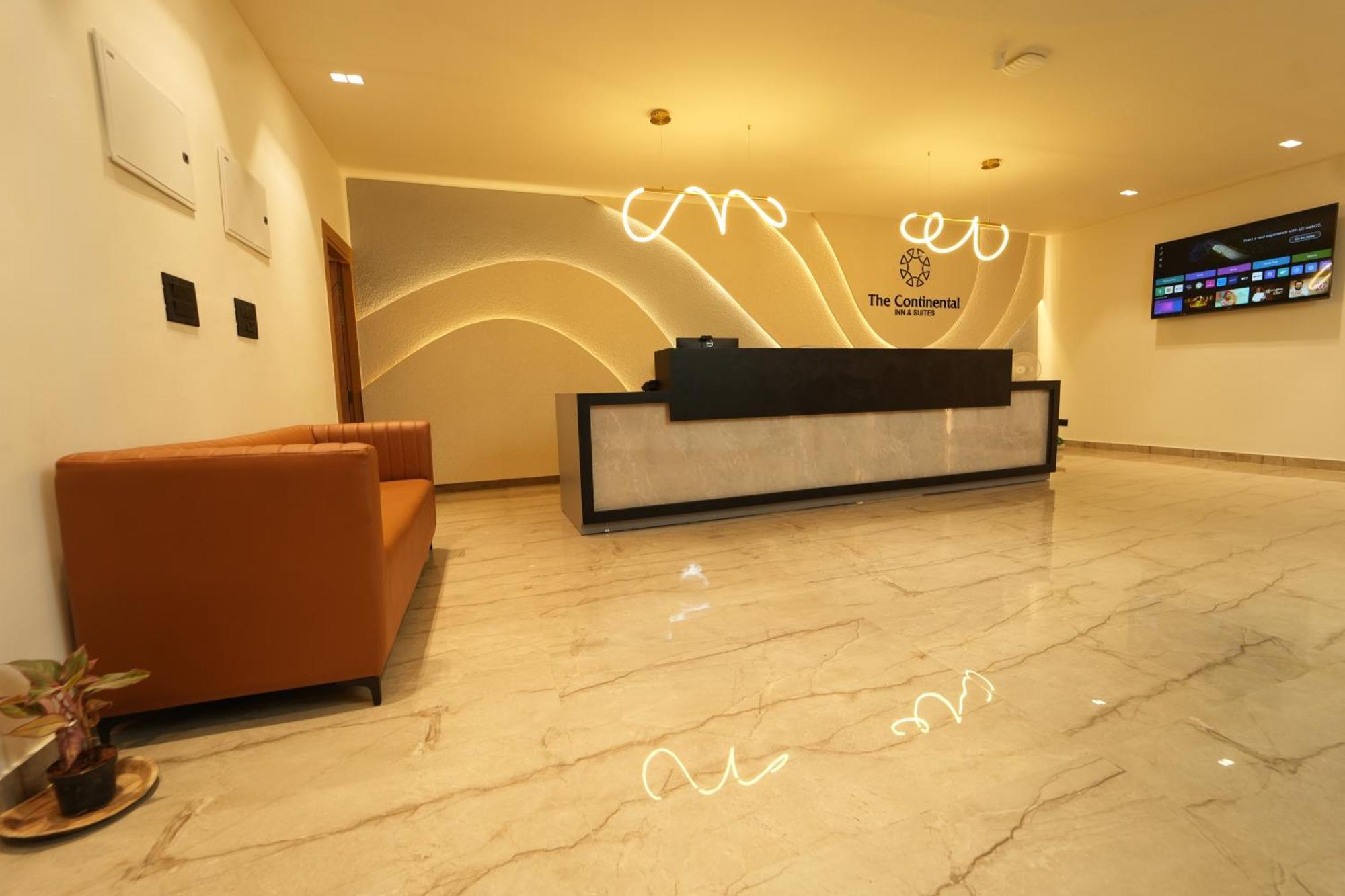 The Continental Inn & Suites Maisúr Exteriér fotografie